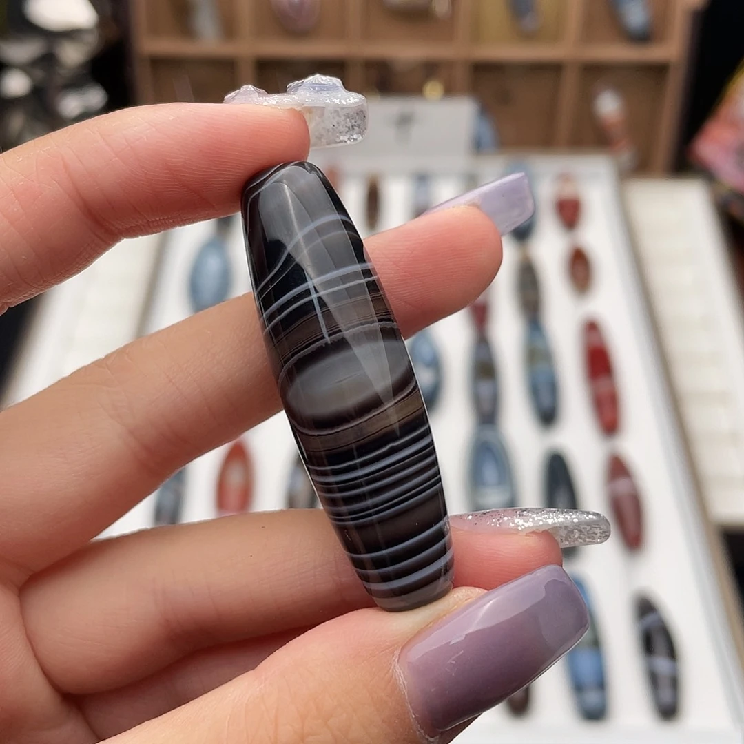 玛瑙/玉髓颈饰合金程*祥