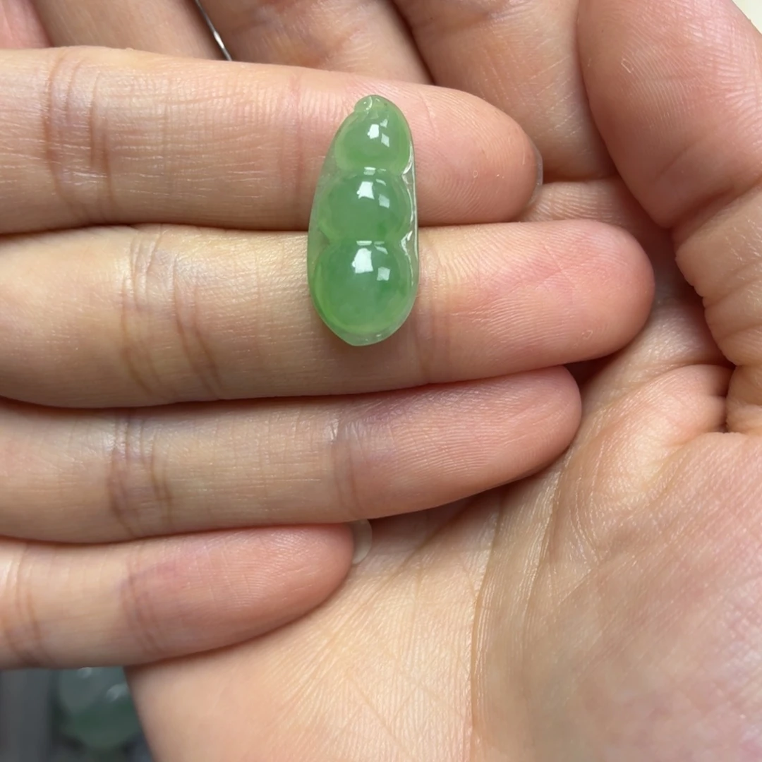 颈饰未镶嵌翡翠满绿福豆