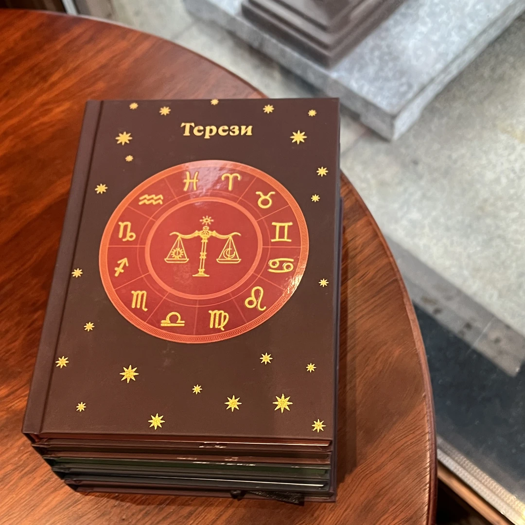 超厚简约烫金十二星座笔记本空白A5多色硬壳学生办公通用