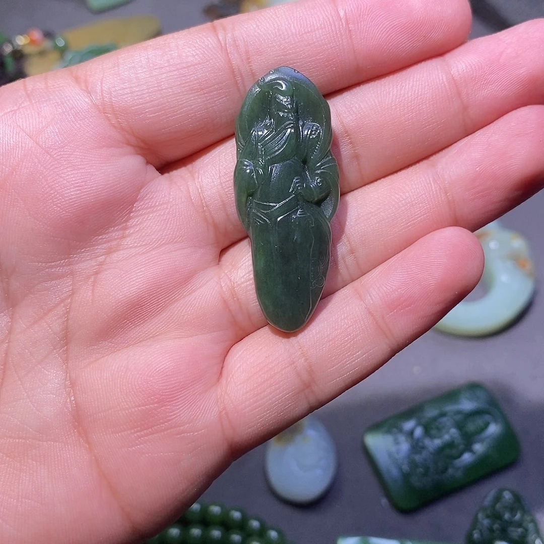 心***菲颈饰未镶嵌和田玉