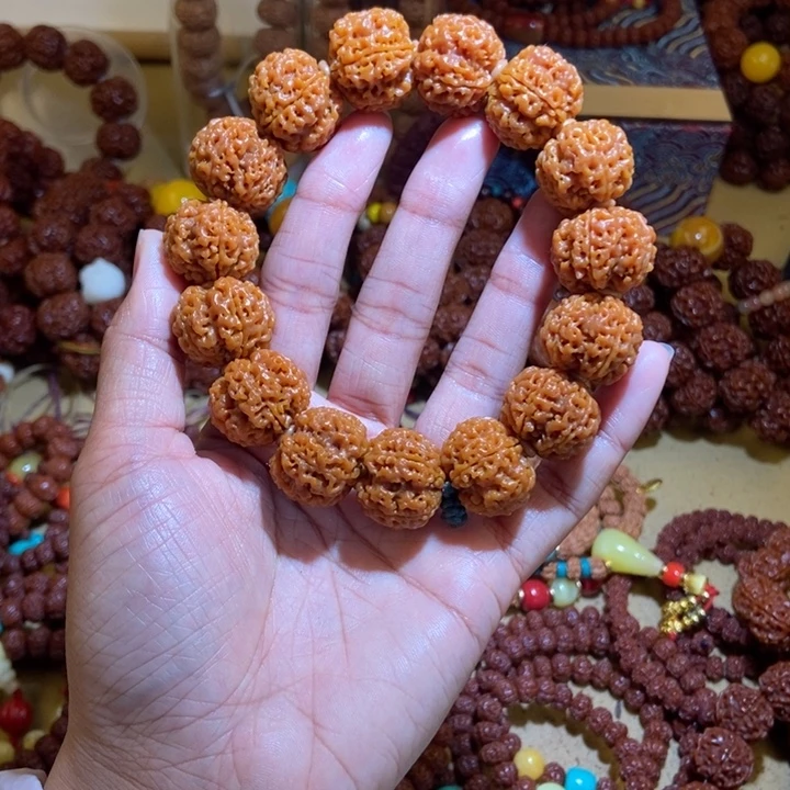 金刚菩提吊坠205半玉化