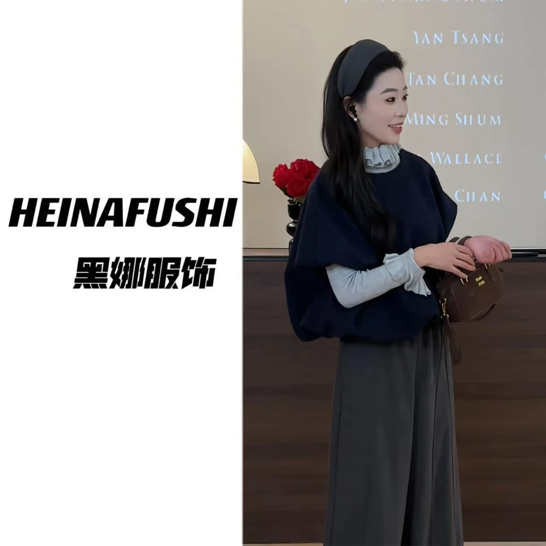 HEINA甜美圆领呢绒花苞上衣92809