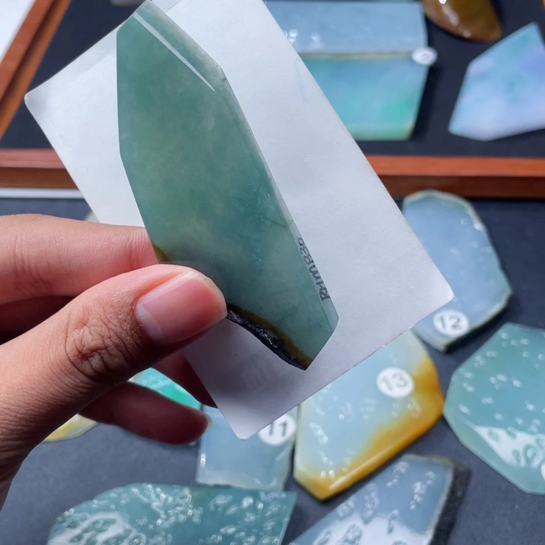 定制翡翠未镶嵌小牌子料