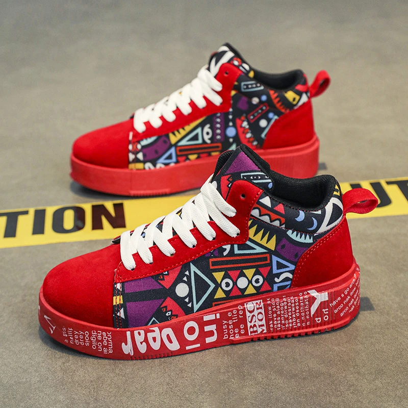 本命年红色男鞋秋冬新款国潮百搭高帮板鞋情侣防滑耐磨厚底休闲鞋