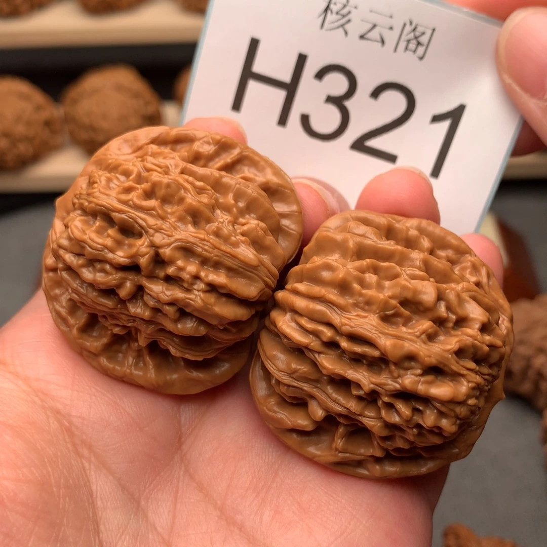 文玩核桃把件42平谷楼