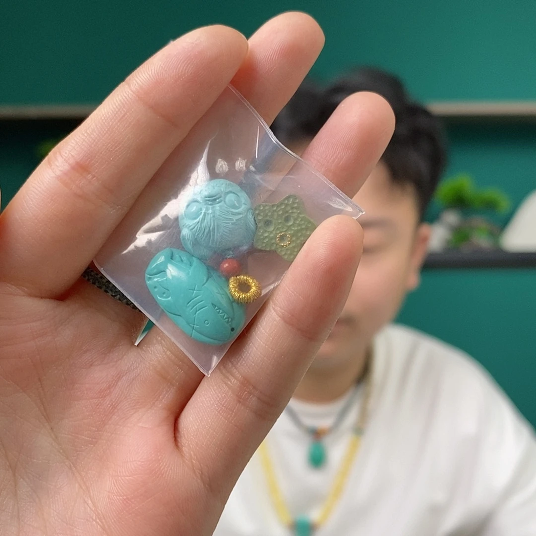 绿松石未镶嵌珠宝奇石