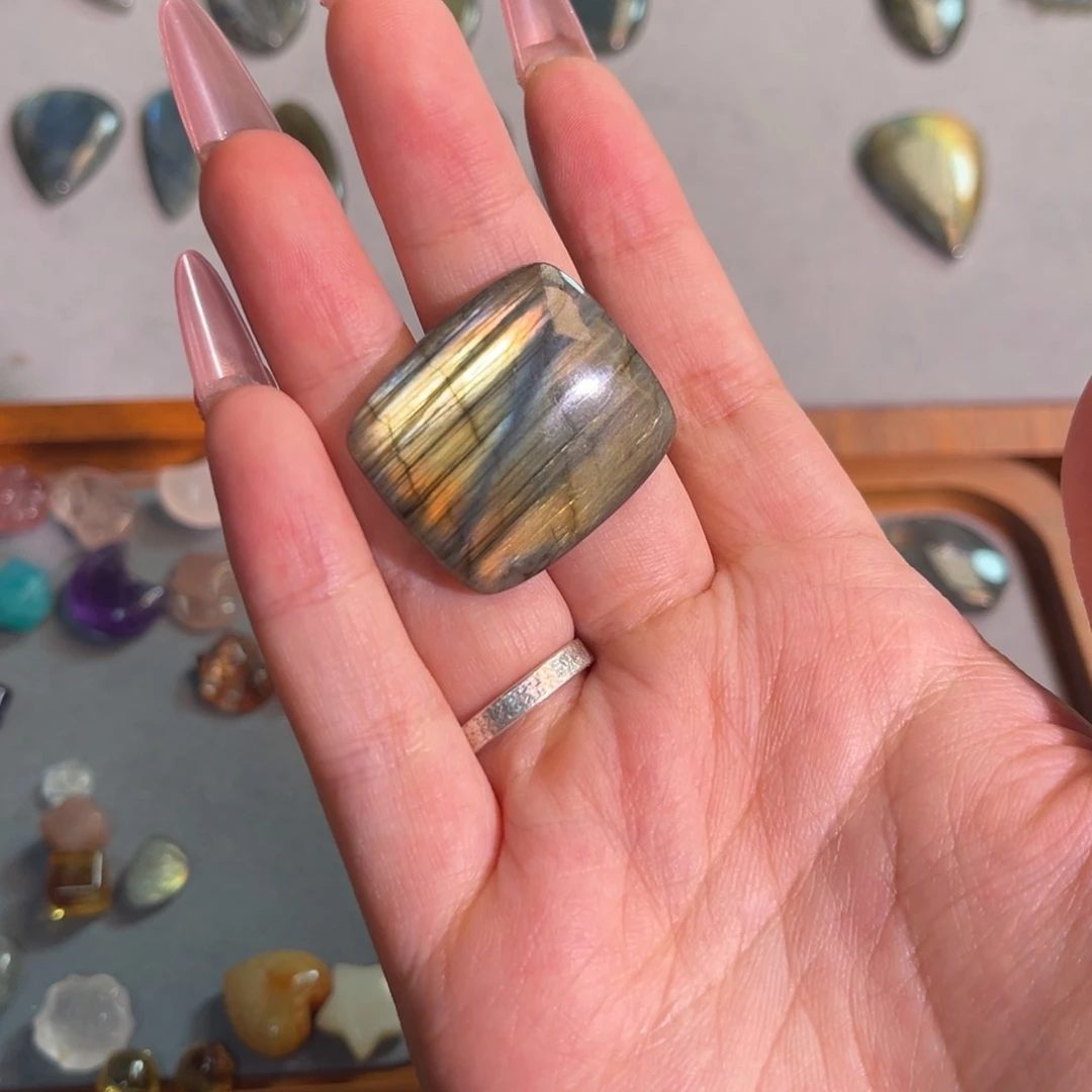 拉长石吊坠未镶嵌裤*子