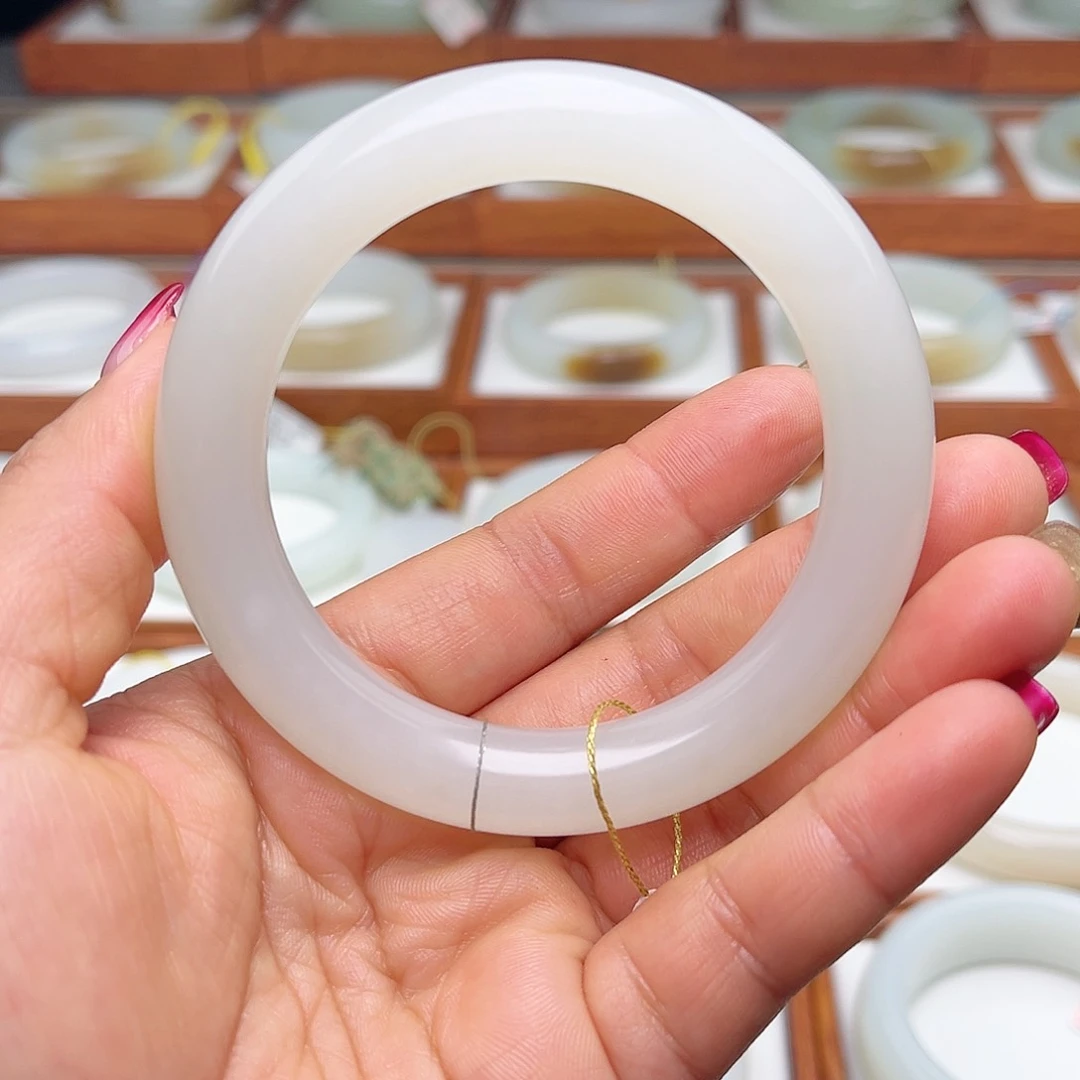 和田玉手镯未镶嵌57