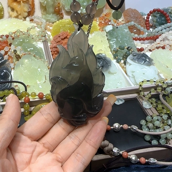 未镶嵌蛇纹石玉吊坠宋*