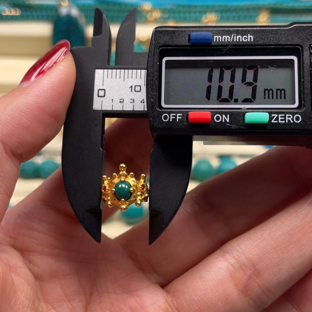 18K金镶嵌绿松石珠宝奇石皇冠