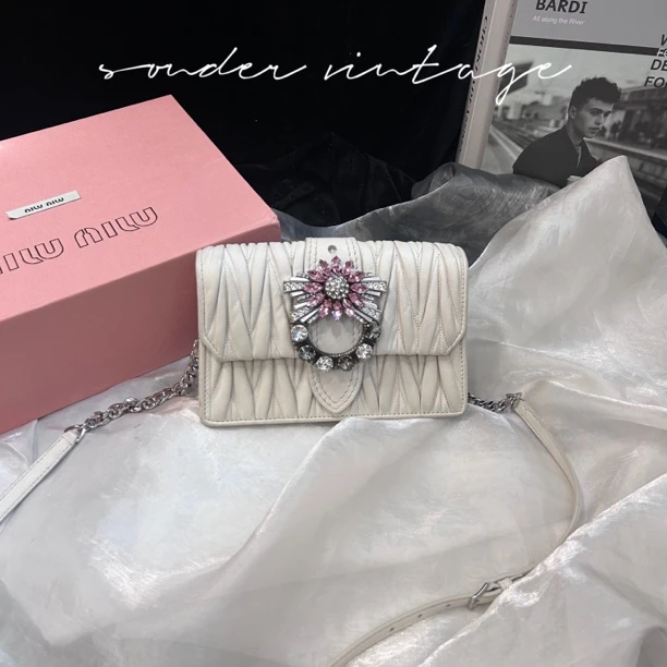 95新 MIU MIU/缪缪 miumiu太阳花斜挎包