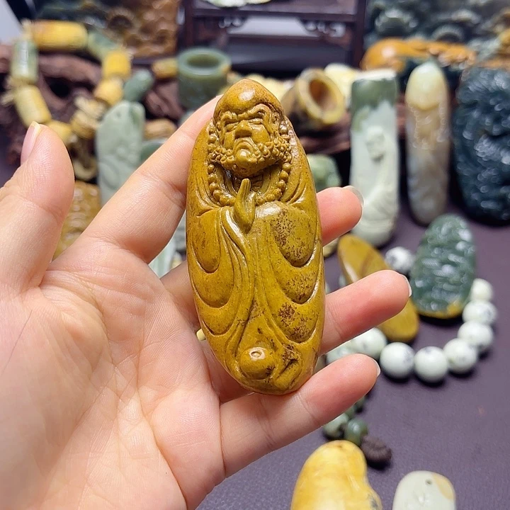 霸***哥岫岩河磨玉（透闪石质玉）未镶嵌挂件