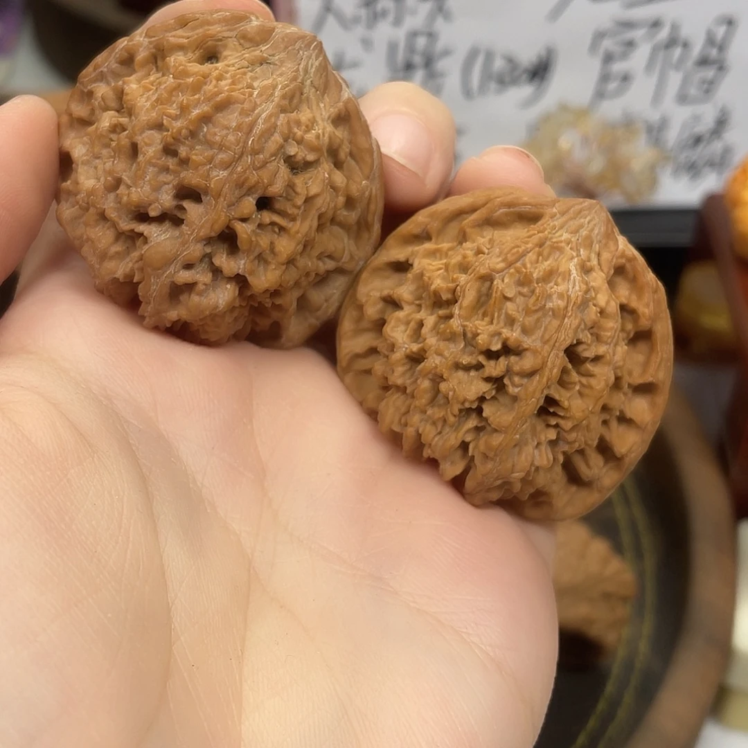 桃核吊坠全品44尺满天星