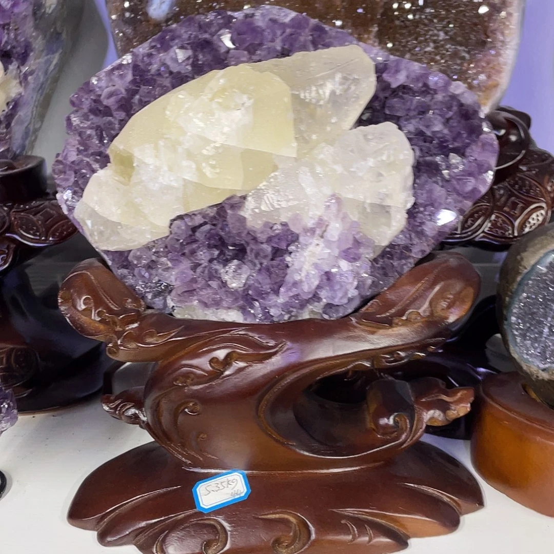 紫晶未镶嵌大型摆件（非配饰）小葛