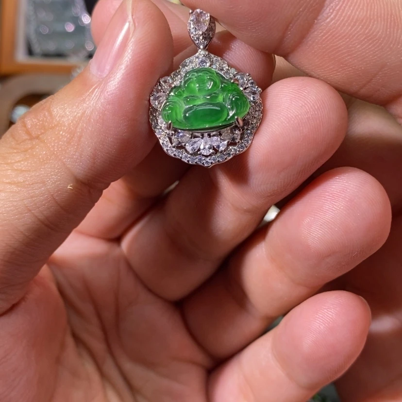 【闪购商品】颈饰未镶嵌翡翠天然