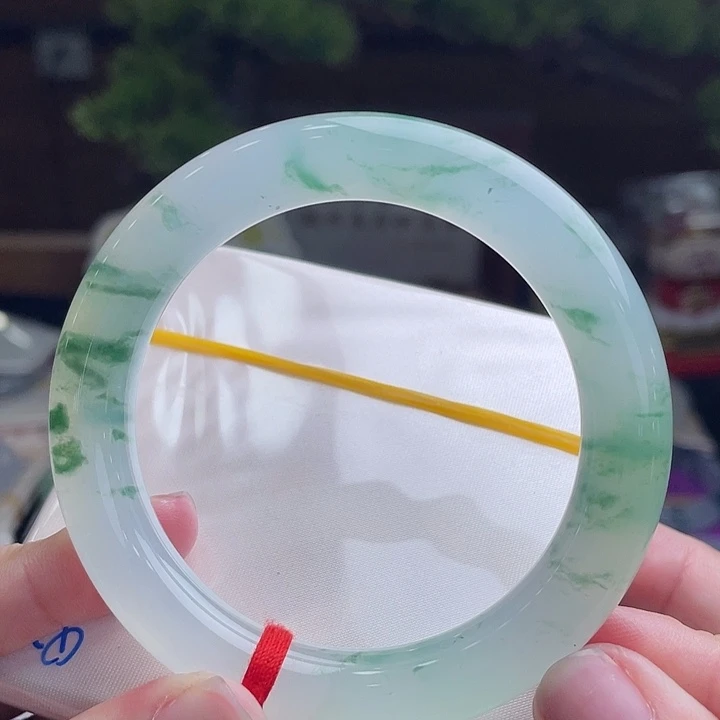 翡翠未镶嵌手镯53飘花胶条