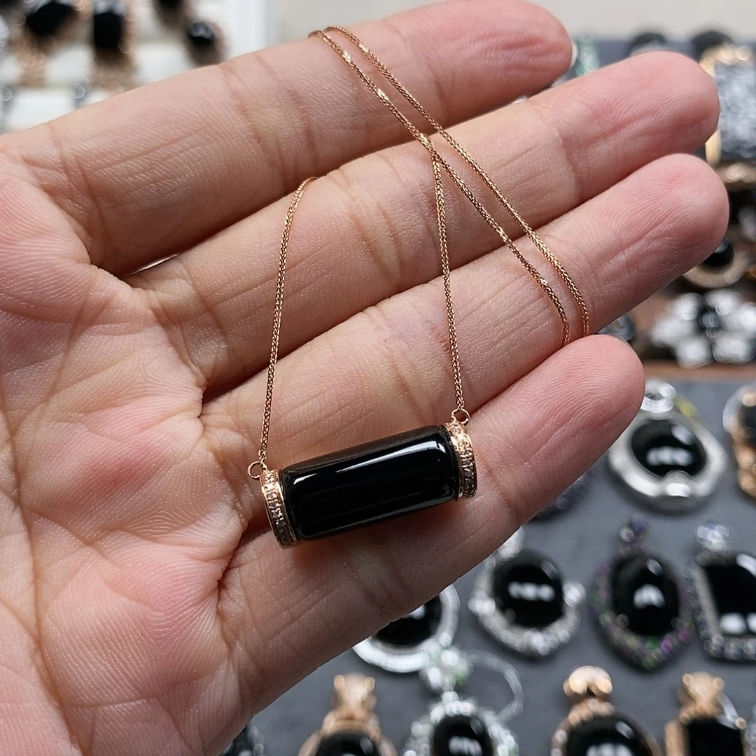 翡翠18K金镶嵌套链墨翠