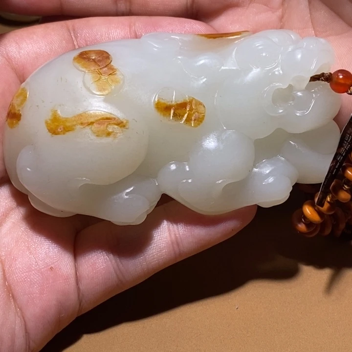 健***下和田玉未镶嵌颈饰
