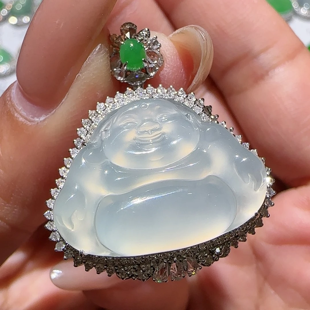 【闪购商品】颈饰18K金镶嵌翡翠天然