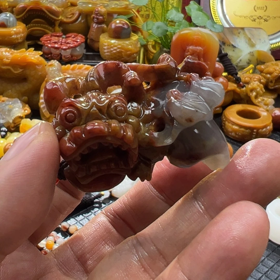 石英质玉未镶嵌颈饰