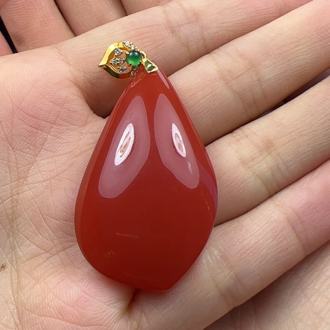 18K金镶嵌吊坠南红玛瑙水*