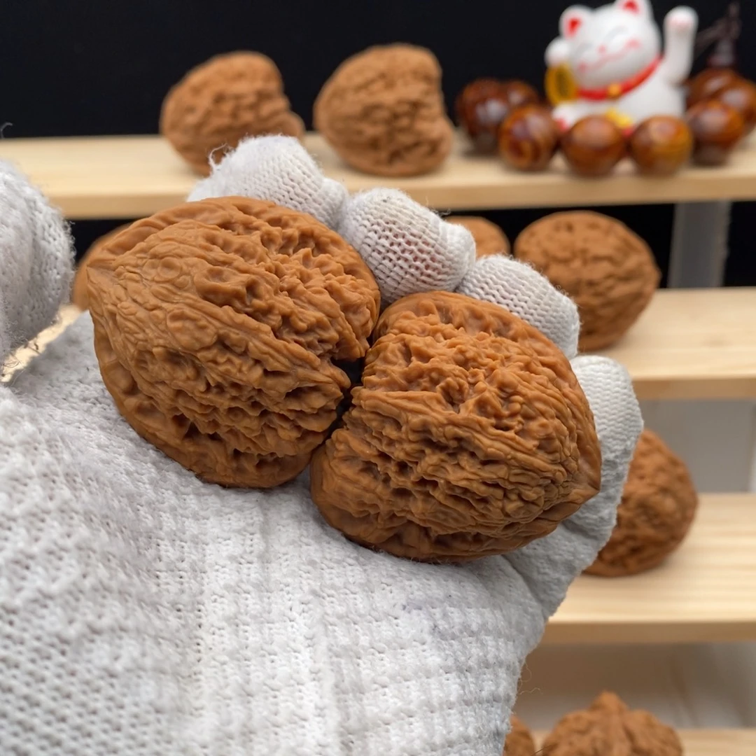 齐***齐文玩核桃把件涿鹿南疆