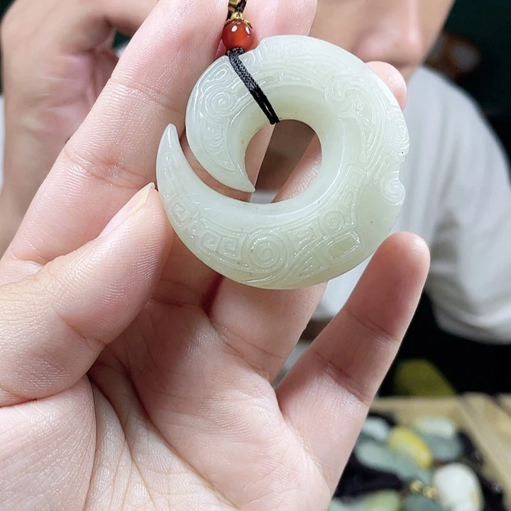 颈饰未镶嵌和田玉多样性发货发一件