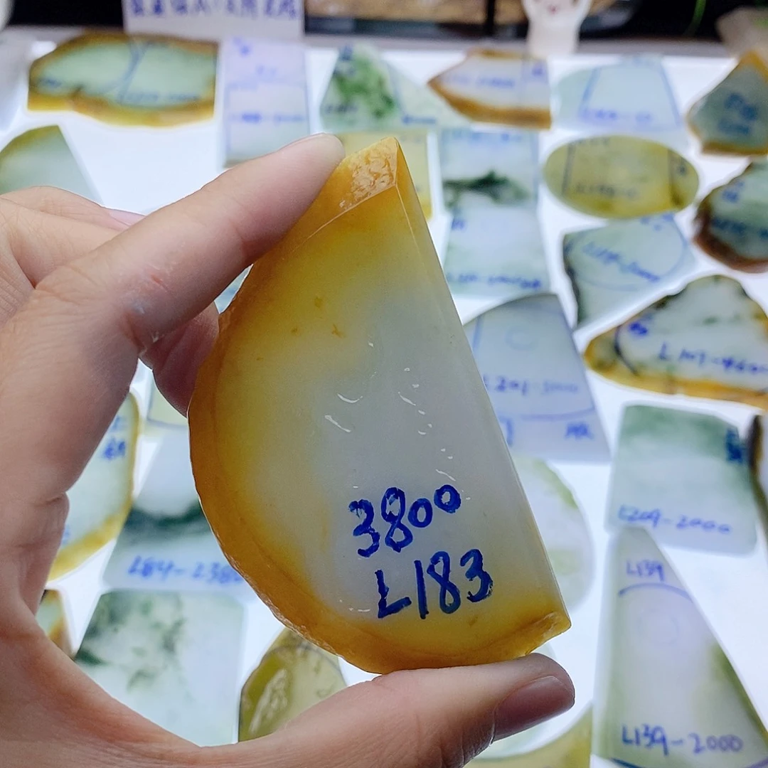 未镶嵌定制翡翠豆*纯天然