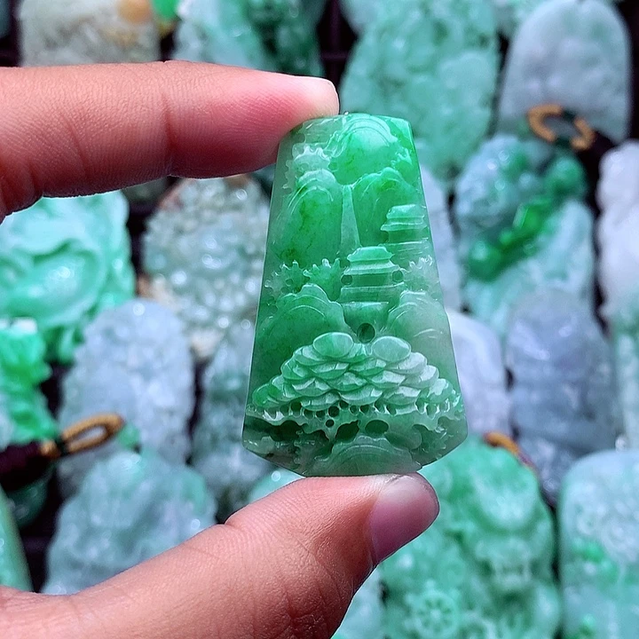 翡翠未镶嵌吊坠(不含链)R****g