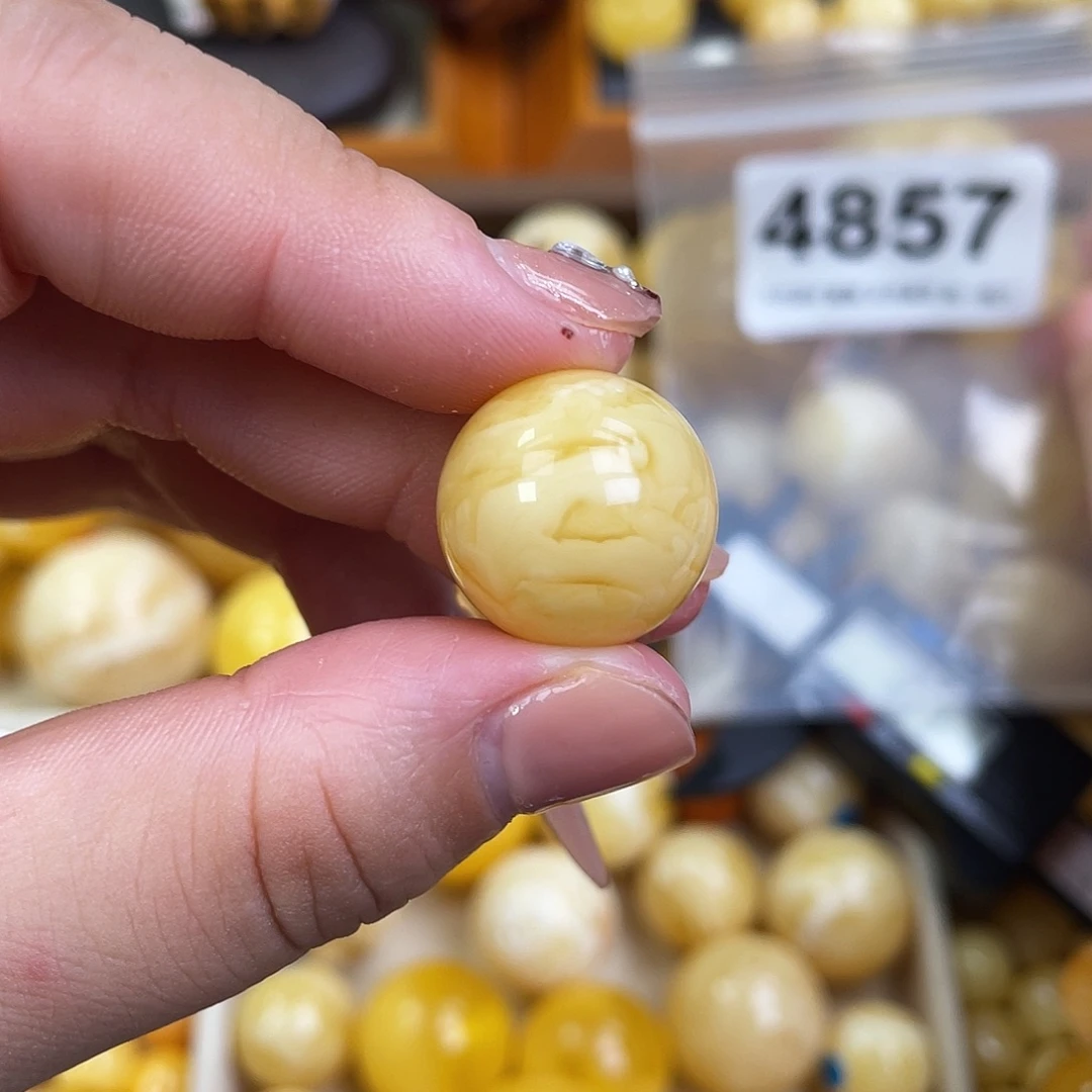 蜜蜡未镶嵌珠宝奇石18.1