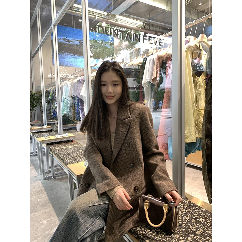 王少女的店【现】咖色格纹翻领毛呢外套加厚保暖韩版大衣 N26031S44