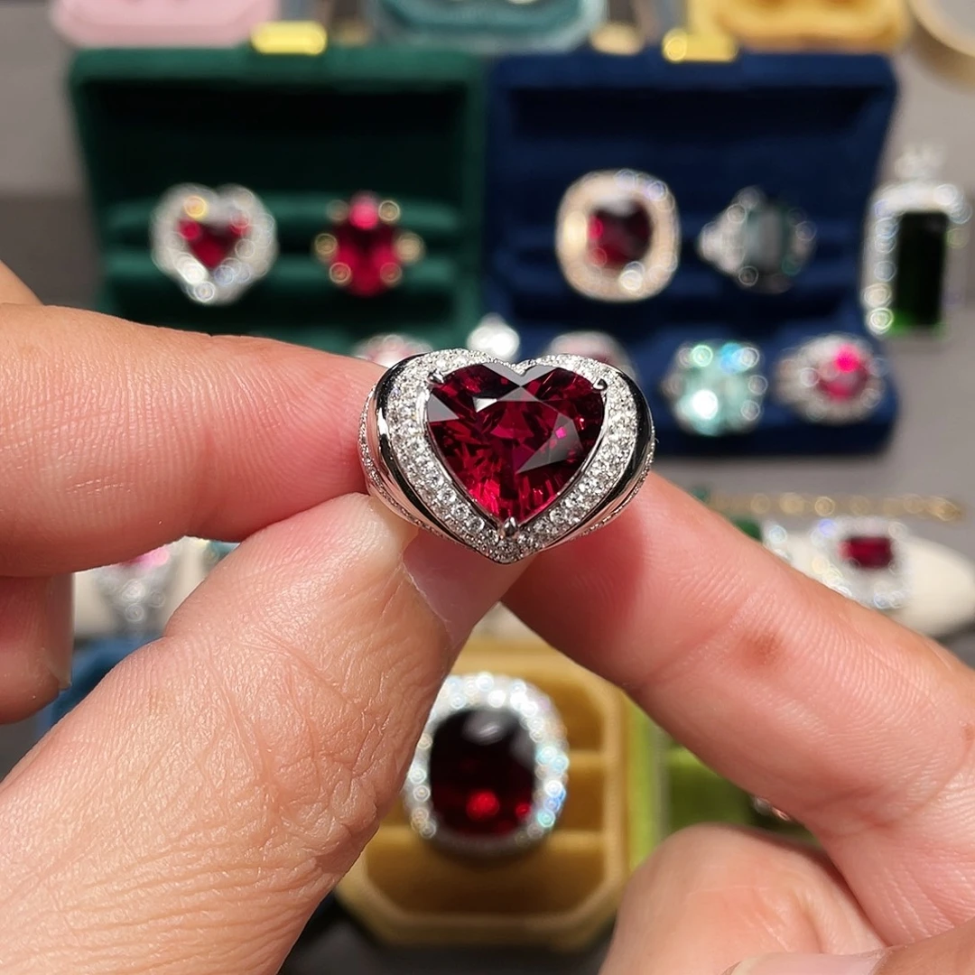 18K金镶嵌碧玺戒指5.38ct