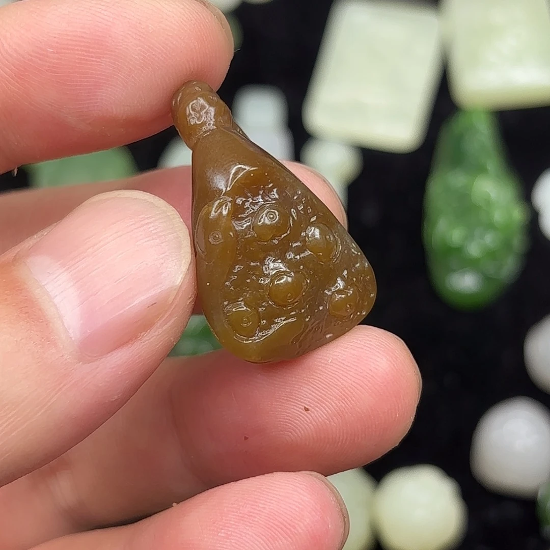 和田玉未镶嵌颈饰海****?