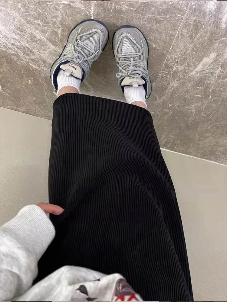 黑色灯芯绒半身裙女秋冬新款大码胖mm高腰显瘦遮胯中长款直筒裙子