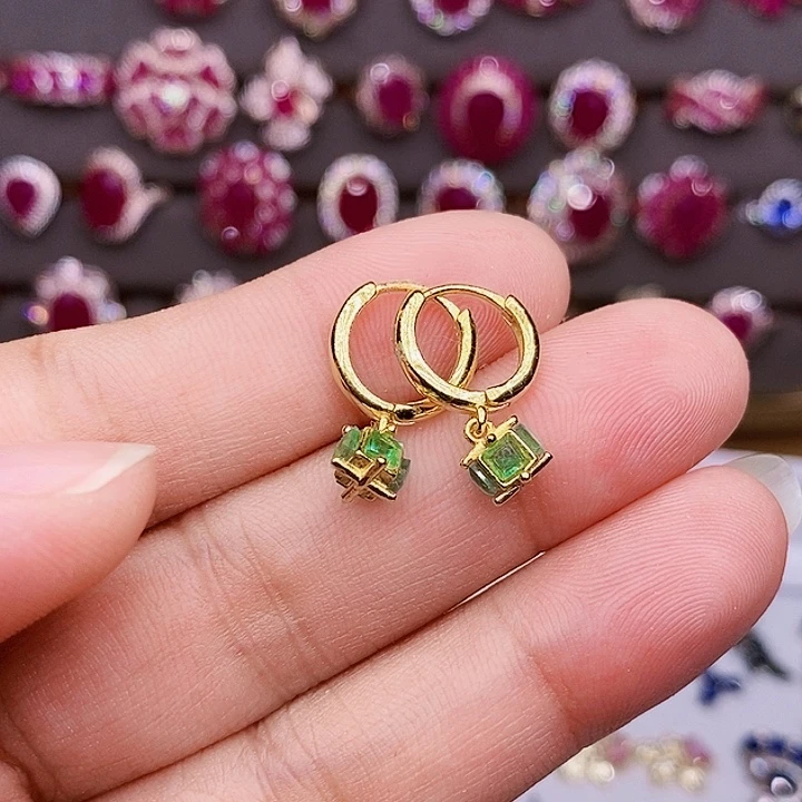 银S925镶嵌耳饰祖母绿