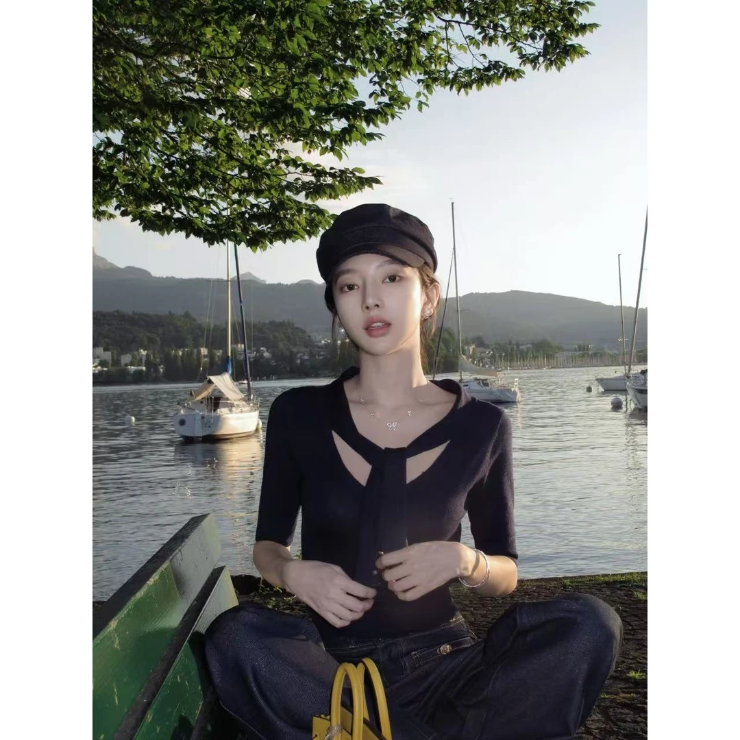 【盒子专享】风织脉络 纯色百搭收边细带V领收腰显瘦针织上衣