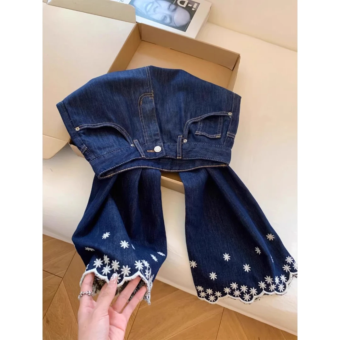 深蓝色刺绣直筒牛仔裤女秋季新款胖mm梨形身材高腰窄版九分阔腿裤
