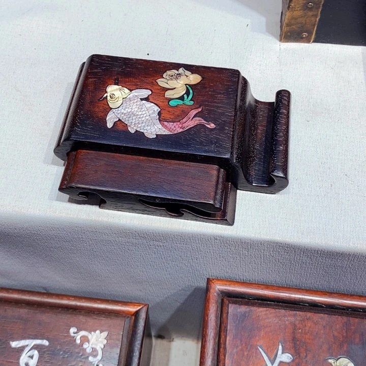 梧****木木木木手机支架鱼