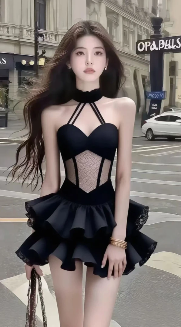 夏季新款性感辣妹风黑色桃心领挂脖修身收腰连衣裙女法式小黑裙