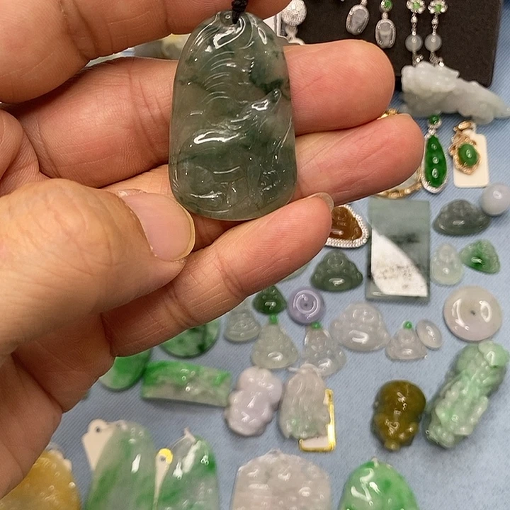 翡翠未镶嵌吊坠(不含链)