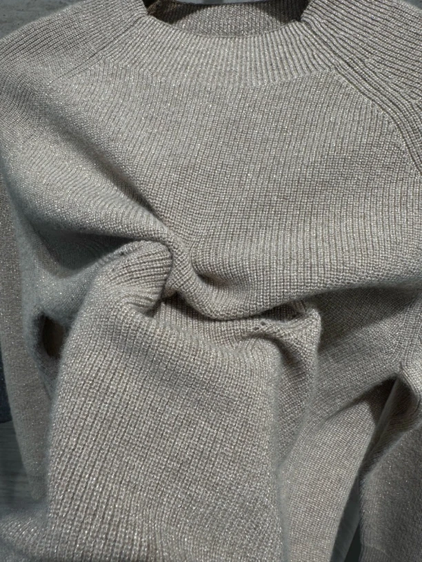 女款山羊绒叉肩连领套衫