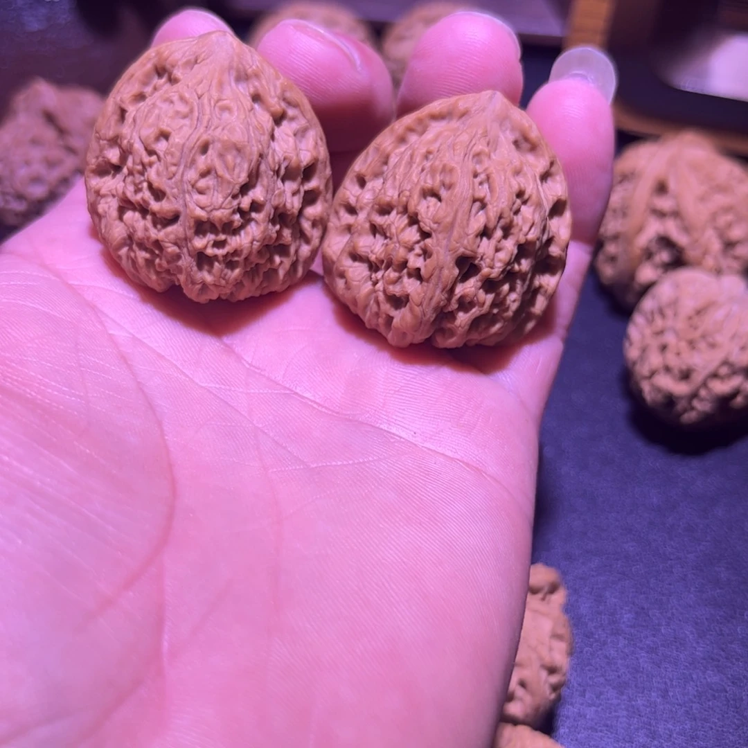 吊坠文玩核桃初***哥南疆石