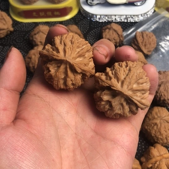 蔗***-把件文玩核桃苹果园狮子头