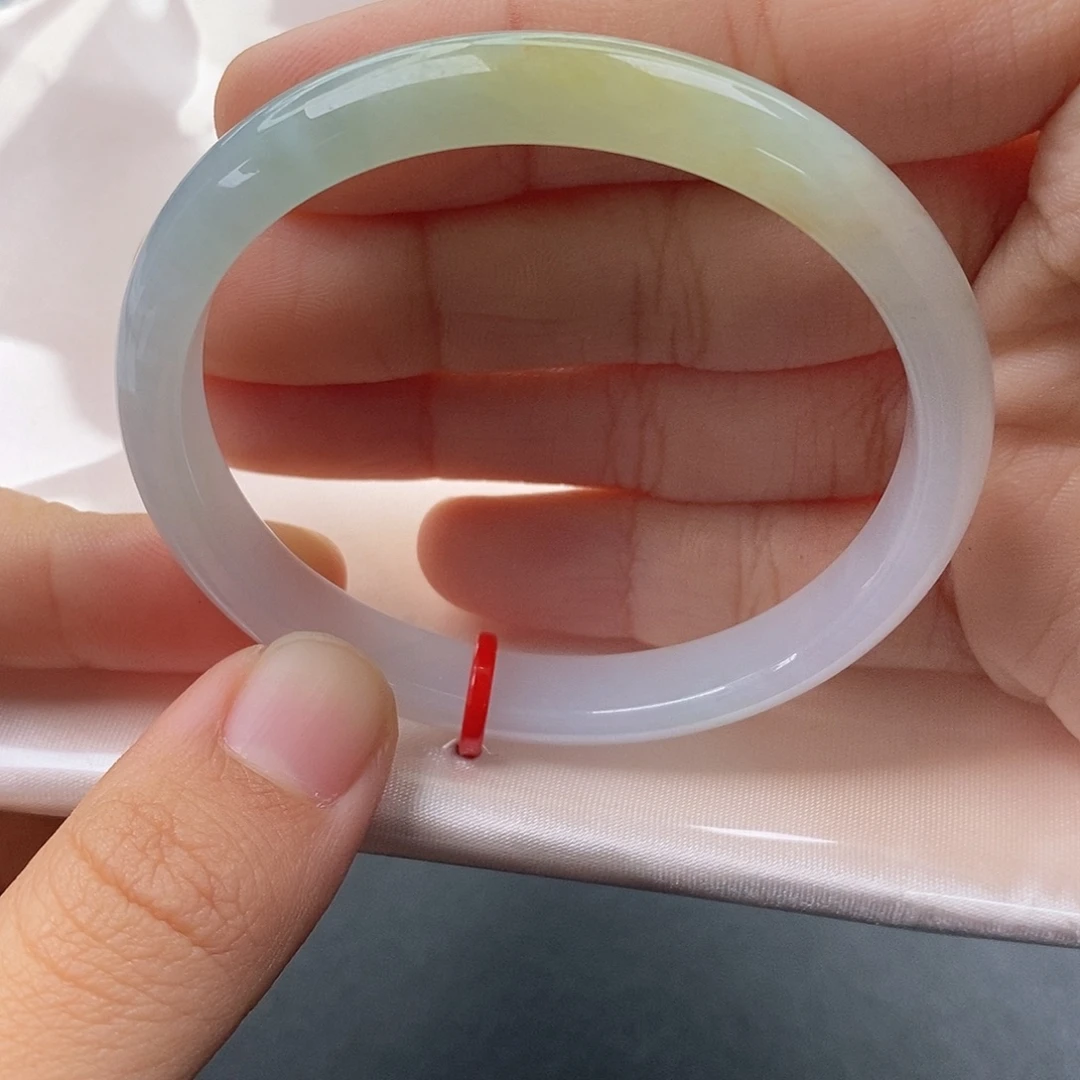 翡翠未镶嵌手镯（贵妃镯）52贵妃