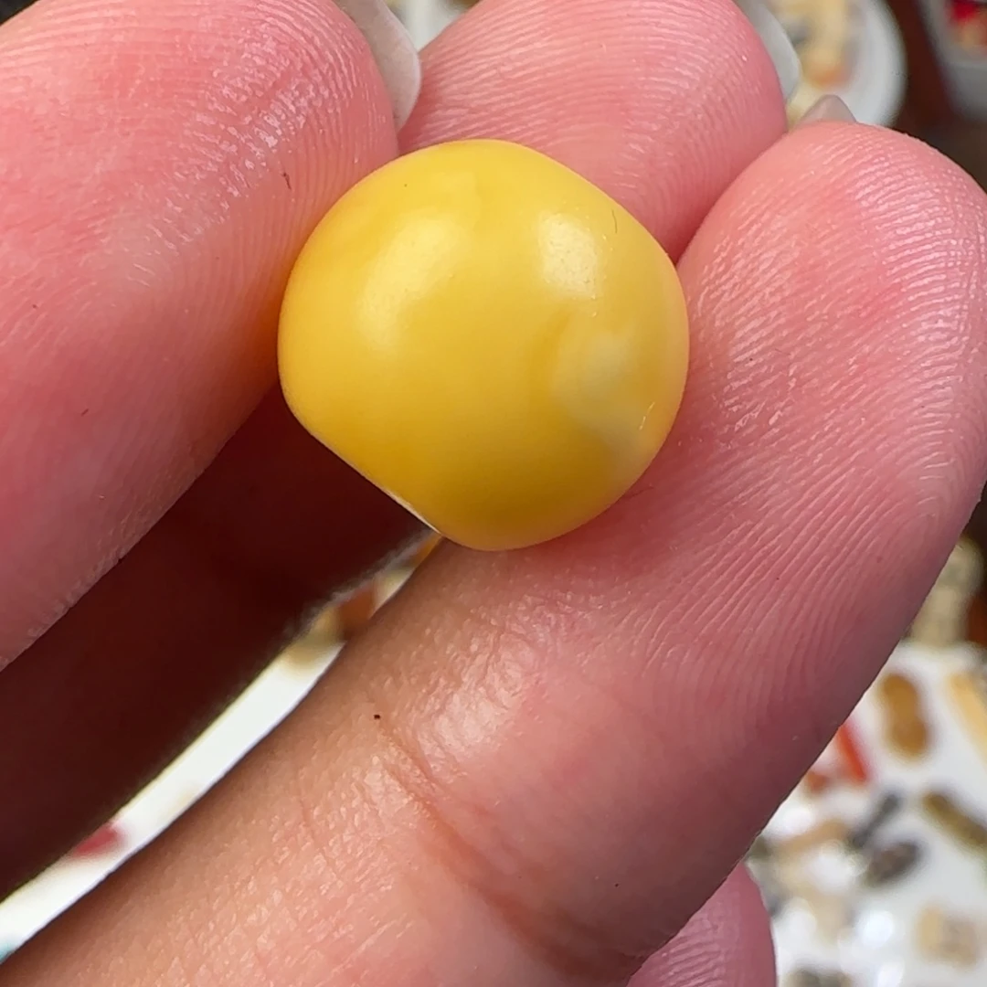 李***˘树脂制品念珠配饰