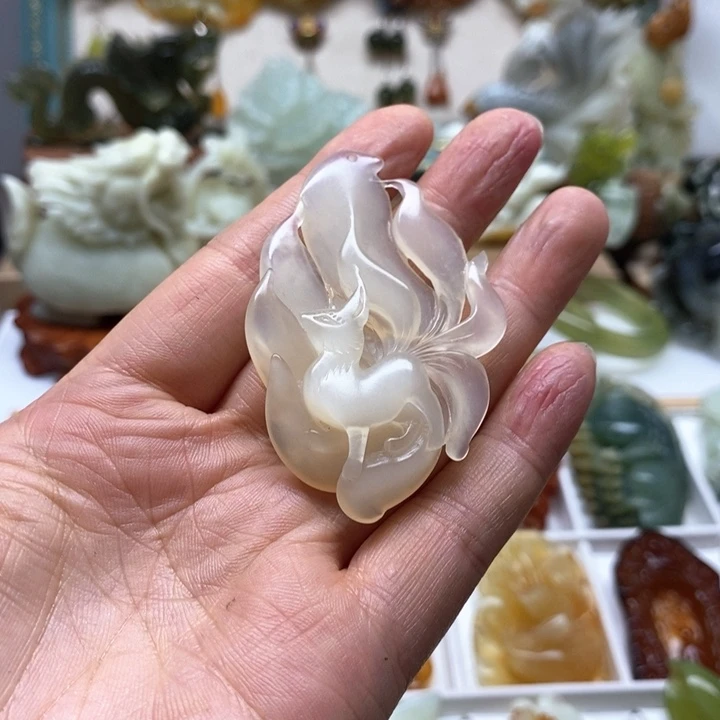 未镶嵌蛇纹石玉颈饰