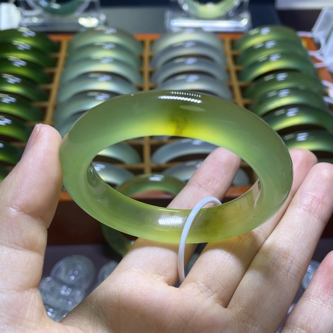 蛇纹石玉手镯未镶嵌51