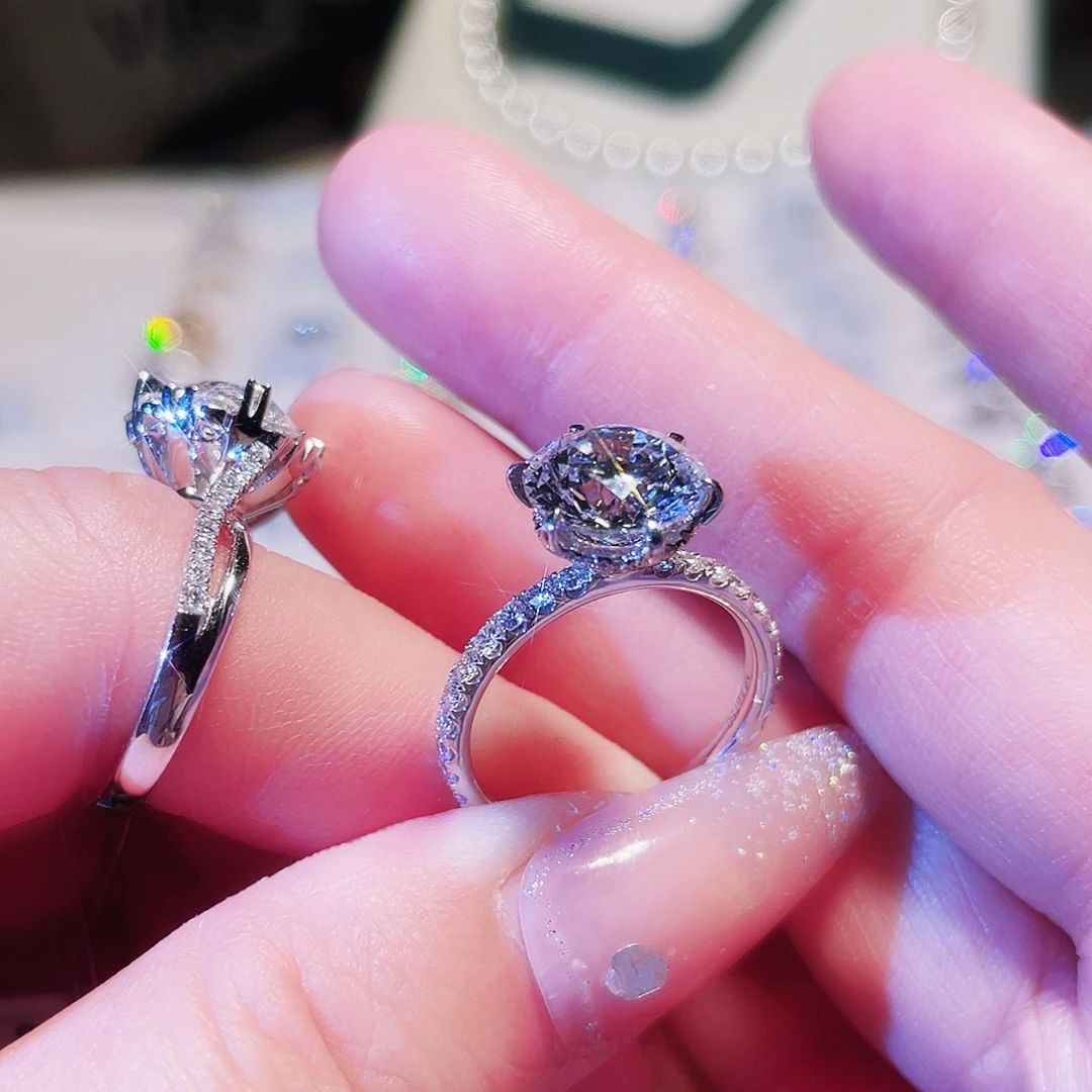 实验室培育钻石18K金镶嵌3.11D-E/VS，14