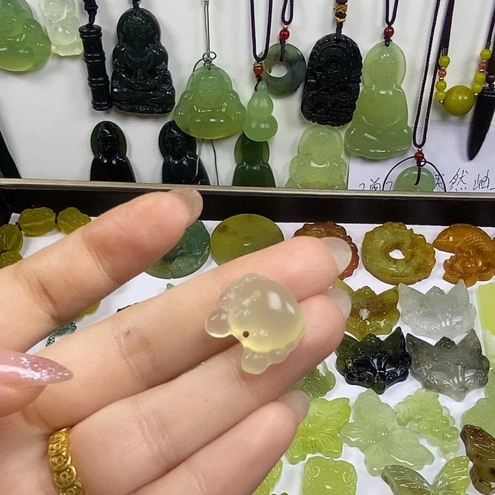 合金蛇纹石玉颈饰27