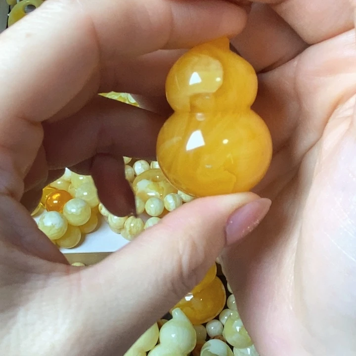 眠***羊琥珀未镶嵌手链天然无优化琥珀蜜蜡